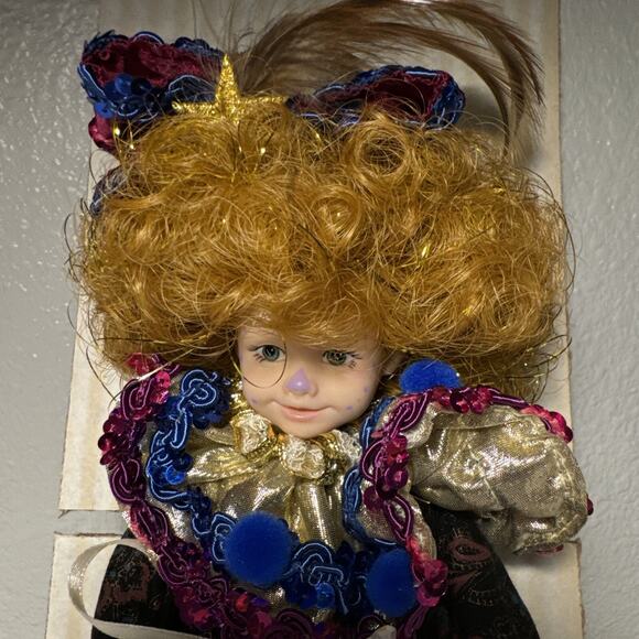 Robin Woods "FOLDEROL" Collectible Doll ~ 8" Tall In Original Box Feather - Picture 2 of 6